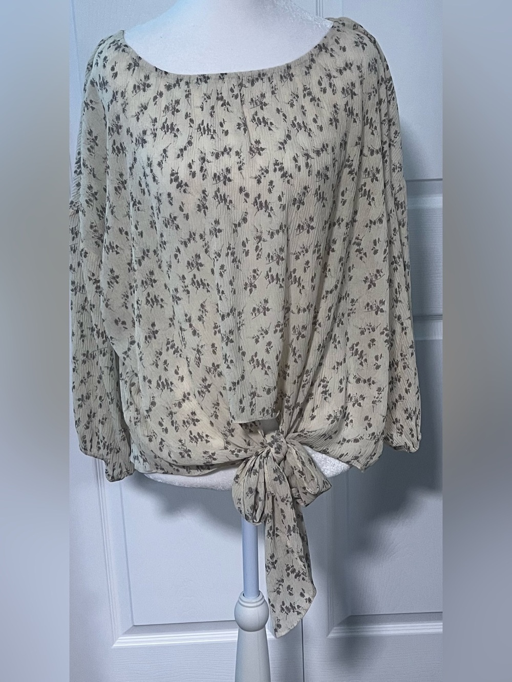 Grade & Gather Tie-Hem Floral Blouse in Cream with Brown Print